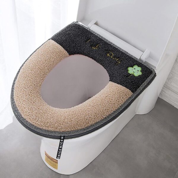 Winter Plush Soft Toilet Seat Cover With Handle - Image 3